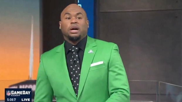 NFL Network’s Steve Smith Made Two Laughably Bad Mistakes While Breaking Down Patriots-Broncos